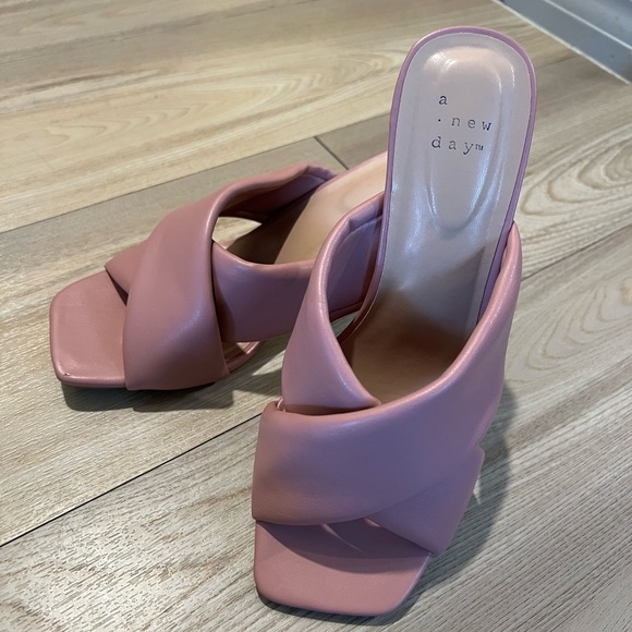 A New Day Clementine Pink Padded Crossband Heels Size 8 - Picture 4 of 9